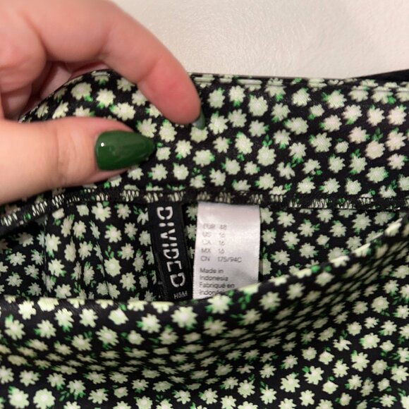 Floral Slip-Style Skirt - Picture 5 of 6